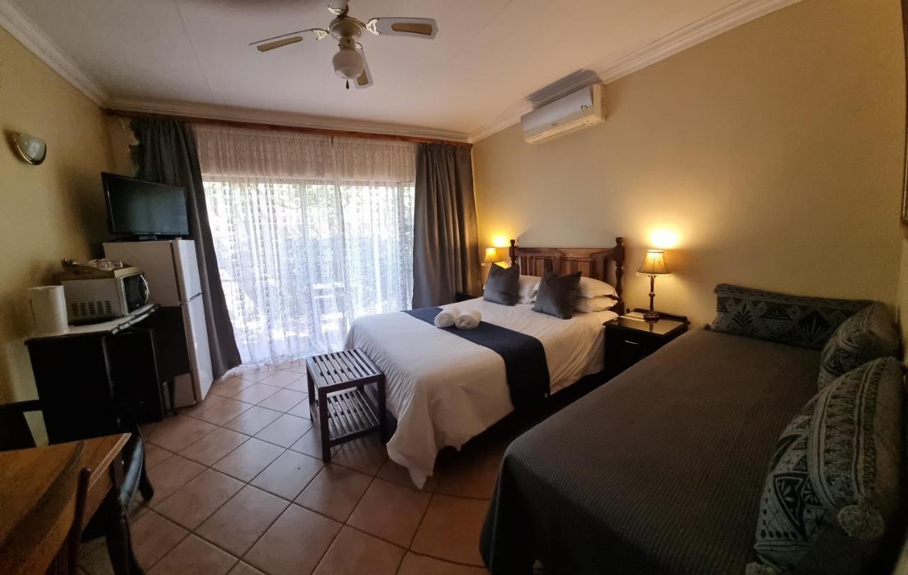 Camelia Guest House Bloemfontein Exteriör bild