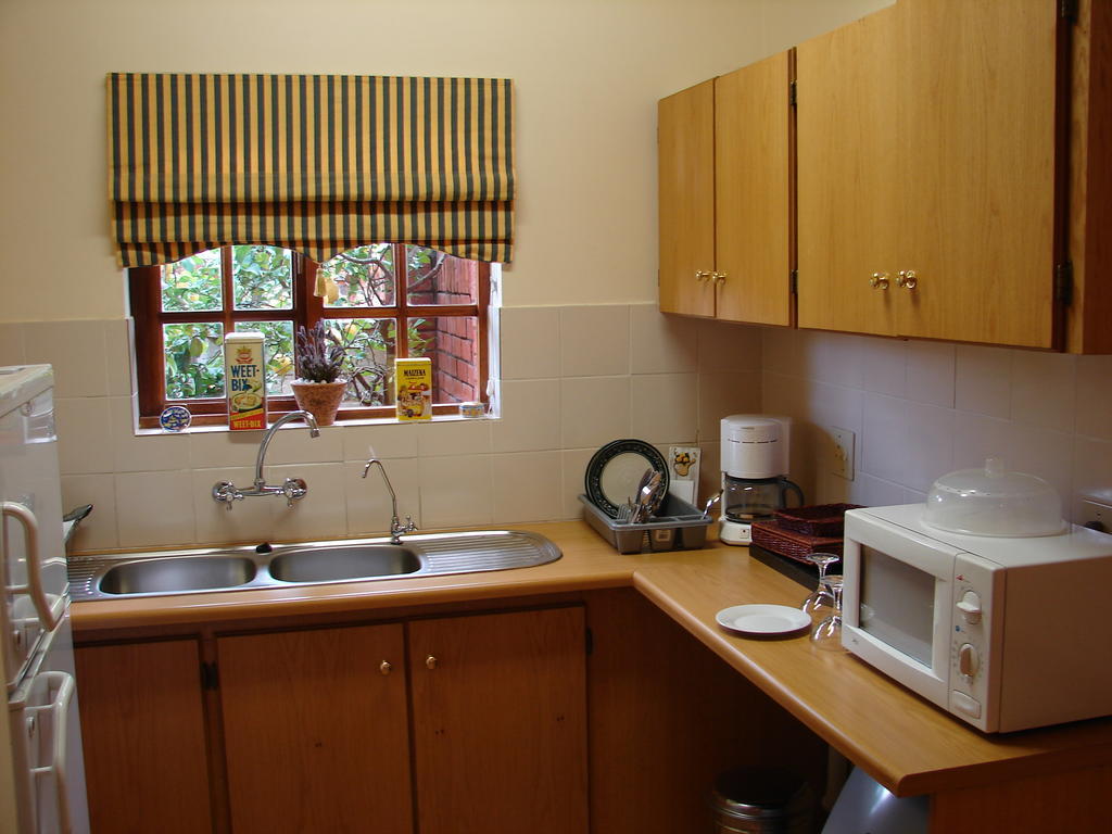 Camelia Guest House Bloemfontein Exteriör bild