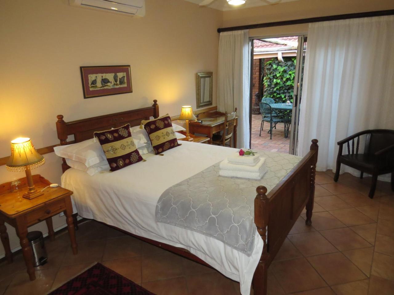 Camelia Guest House Bloemfontein Exteriör bild